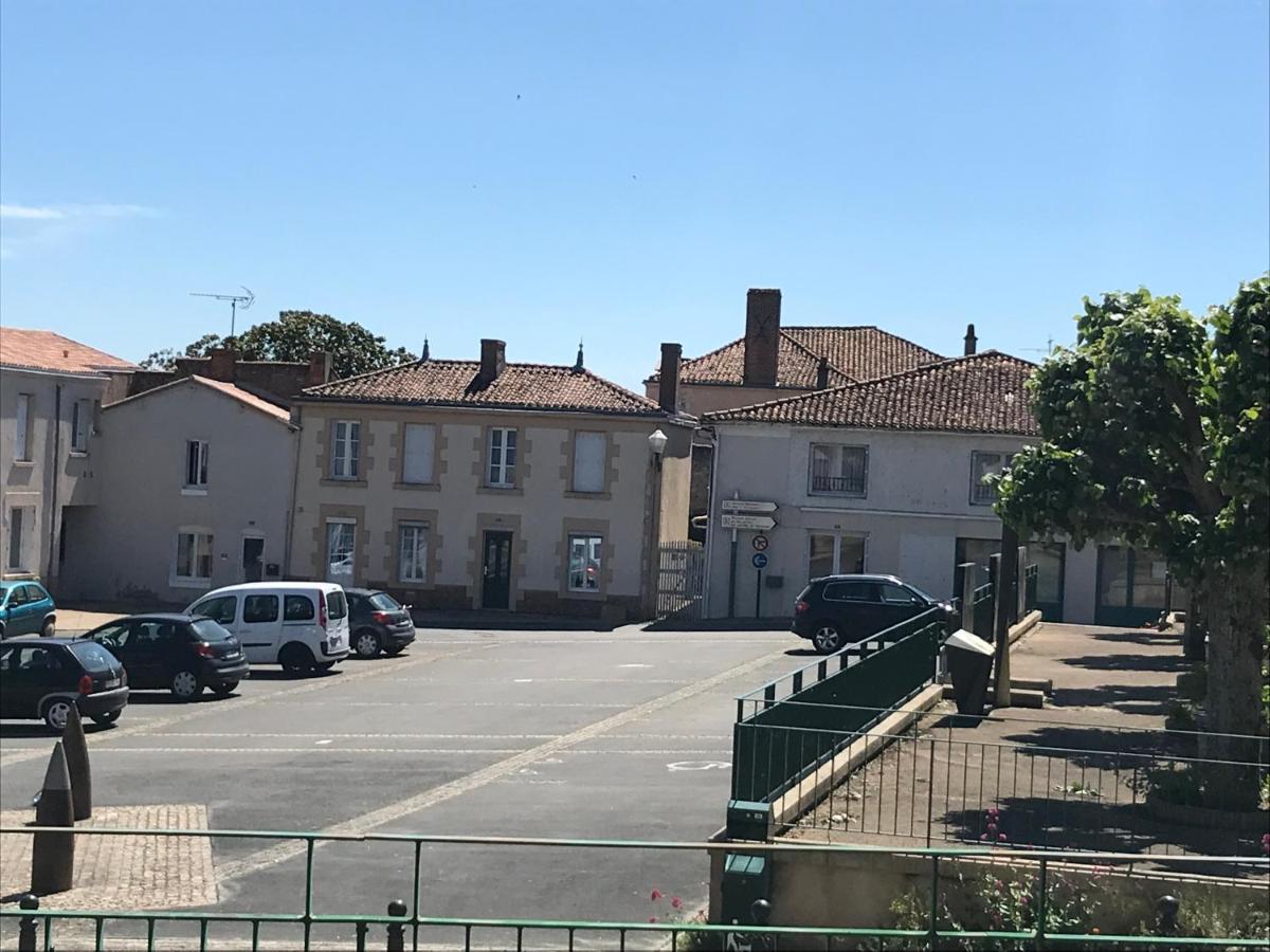 Place Au Repos Mouilleron-en-Pareds Exterior photo
